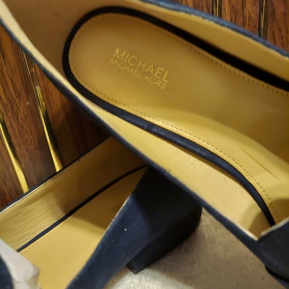 Michael Kors shoe - Picture 2 of 3